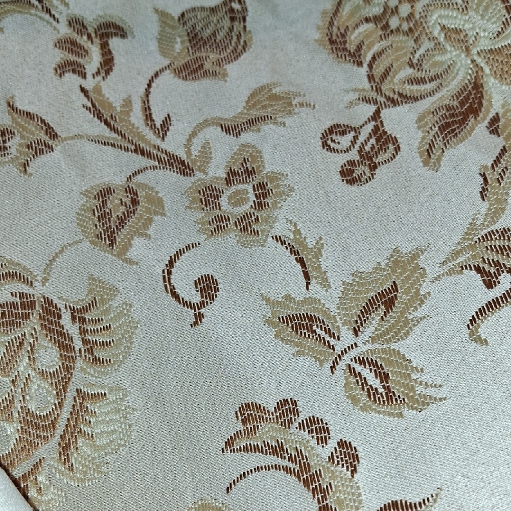 Premium Cream and Gold Bedskirt - Neutral Elegance - Picture 3 of 4